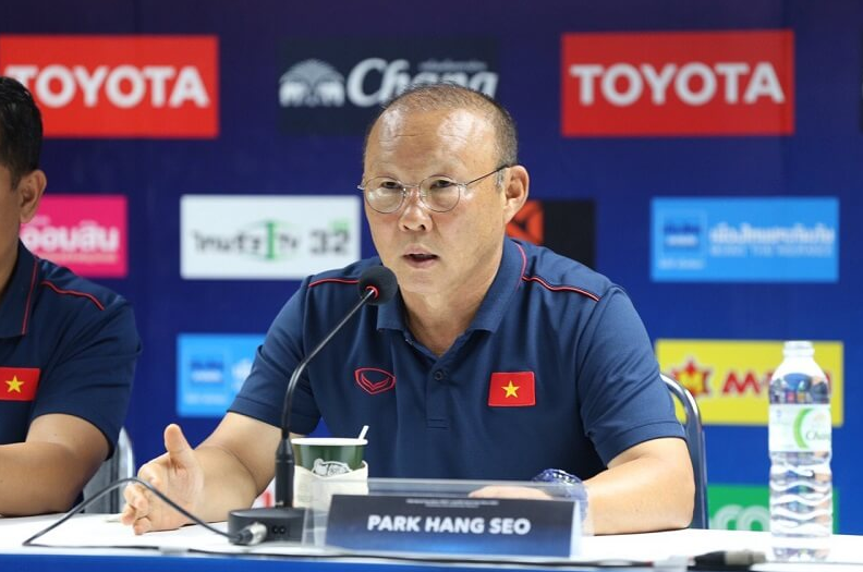 Thầy Park: ‘Chúng ta cần ít nhất 6 điểm để góp mặt tại vòng 3’